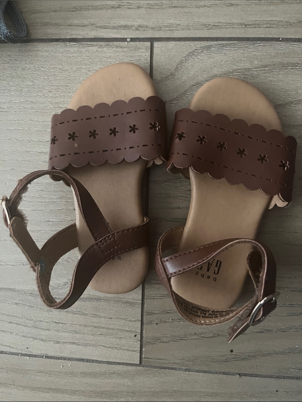 GAP Brown Scalloped Floral Strap Toddler Sandals